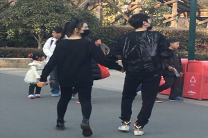 仅一年时间，赵丽颖与冯绍峰的现状一对比，才明白他们为何离婚