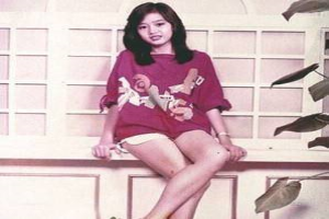 看了朱丽倩年轻时的照片，才知刘德华为何爱她30年，网友：情有可原