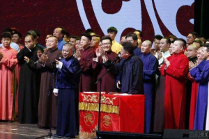 十几年前郭德纲说相声，可不只是拿于谦父亲媳妇砸挂，为啥变了？