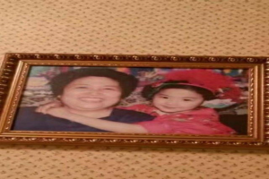 刘亦菲三代比美,看到外婆年轻时照片,才明白为啥刘亦菲说自己丑