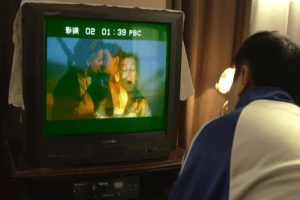 经典港剧布景不能细看，为何观众不以为然，还吐槽新剧抠图