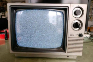 经典港剧布景不能细看，为何观众不以为然，还吐槽新剧抠图