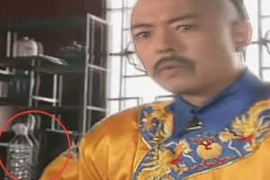 小孩看不下去的穿帮镜头：金箍棒咋打弯了？迪丽热巴为啥烤自己的腿？